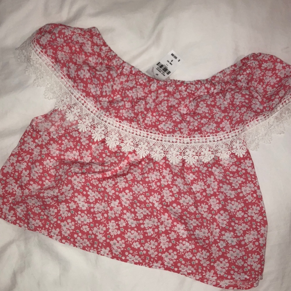 NWT Pink floral off the shoulders LF top size S